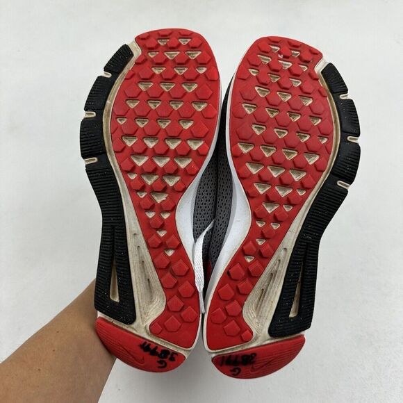 Nike Quest 2 Running Training Shoes Grey Red Orbit CI3803-001 Women Size 7 - Picture 9 of 9